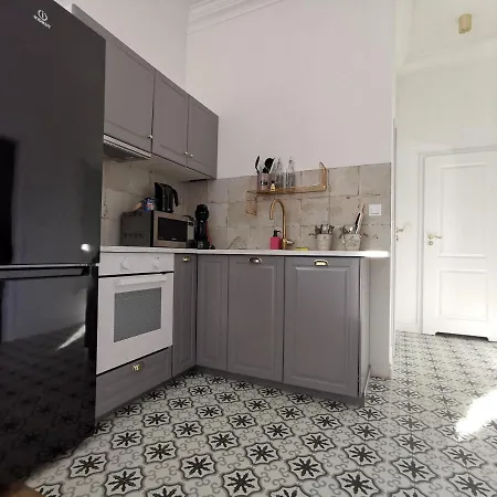 Daire Shortstaypoland Gorskiego *