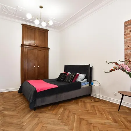 Shortstaypoland Gorskiego * Warsaw